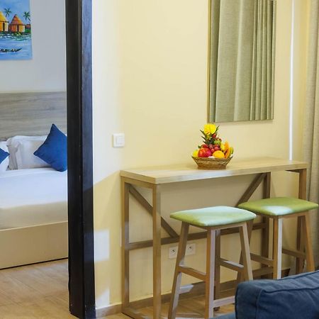 Silver Moon Hotel Abican Dış mekan fotoğraf