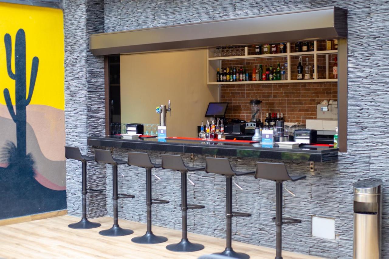Silver Moon Hotel Abican Dış mekan fotoğraf