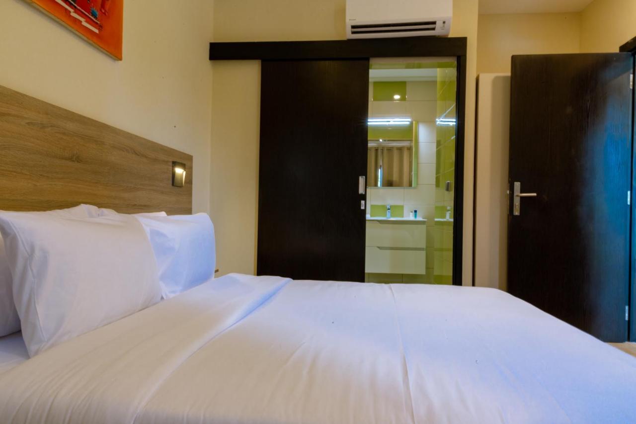Silver Moon Hotel Abican Dış mekan fotoğraf