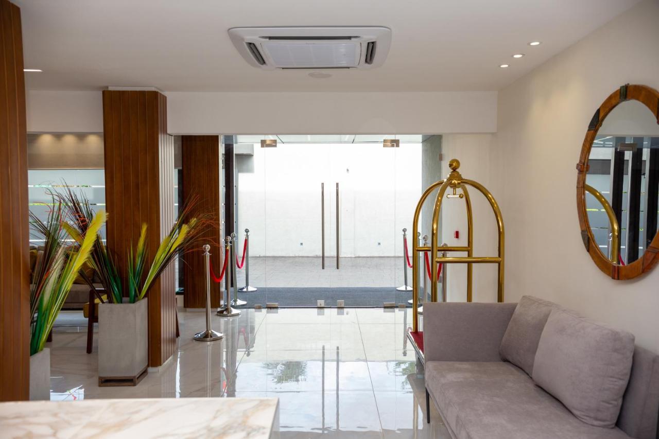 Silver Moon Hotel Abican Dış mekan fotoğraf