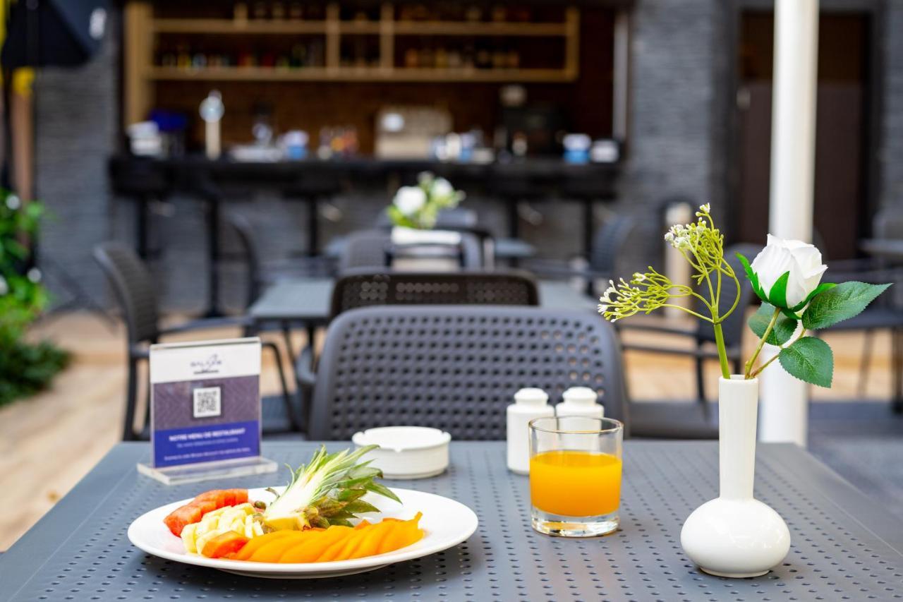 Silver Moon Hotel Abican Dış mekan fotoğraf