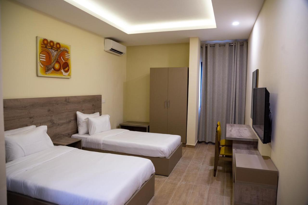 Silver Moon Hotel Abican Dış mekan fotoğraf