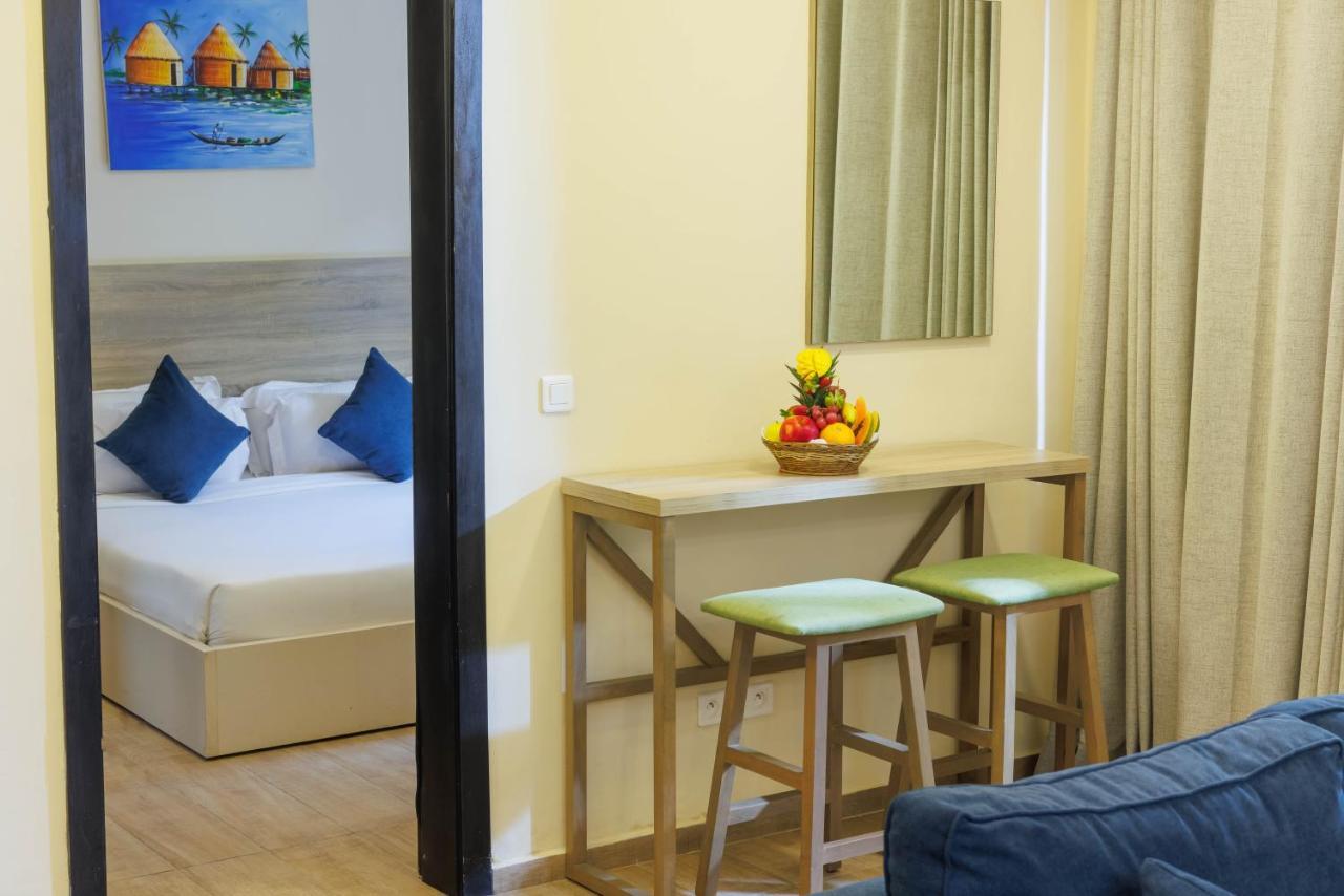 Silver Moon Hotel Abican Dış mekan fotoğraf