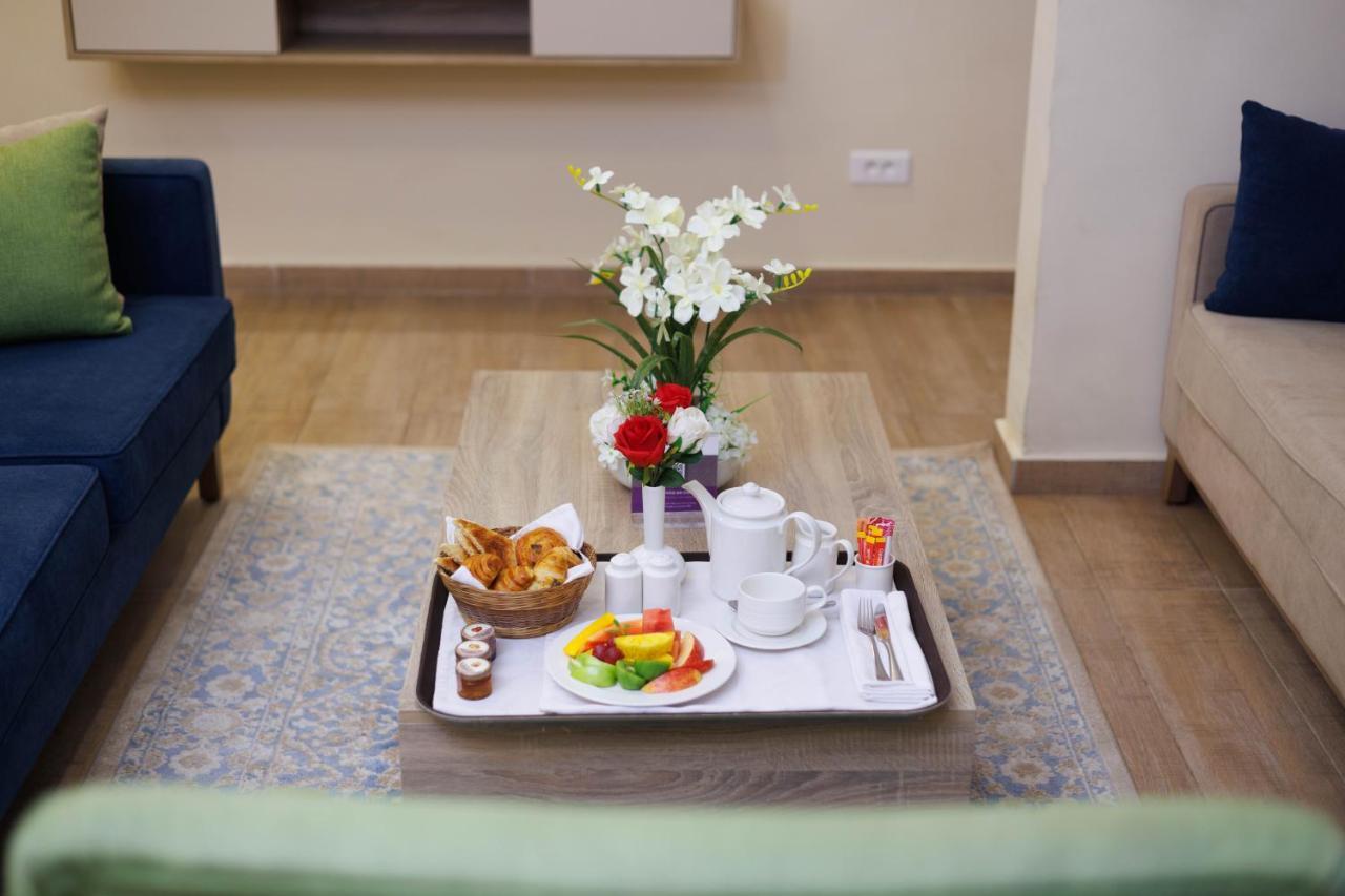 Silver Moon Hotel Abican Dış mekan fotoğraf