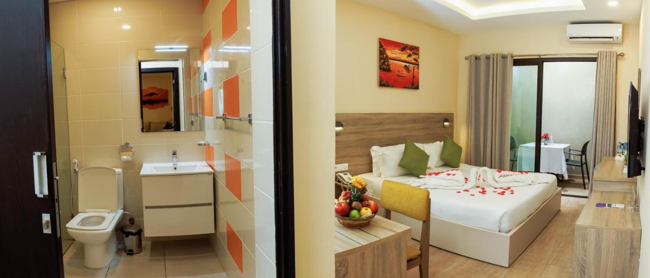 Silver Moon Hotel Abican Dış mekan fotoğraf